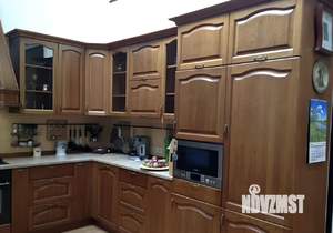 Дом 305м², 3-этажный, на длительный срок,