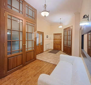 Дом 430м², 3-этажный, участок 35 сот.