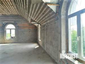 Дом 549м², 3-этажный, участок 8 сот.