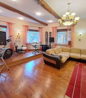 Дом 430м², 3-этажный, участок 35 сот.