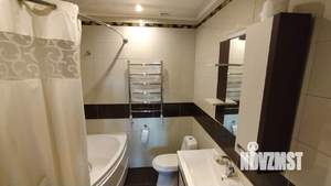 Коттедж 240м², 2-этажный, на длительный срок, 