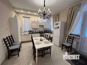 Дом 150м², 2-этажный, на длительный срок, 