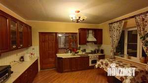 Коттедж 240м², 2-этажный, на длительный срок, 