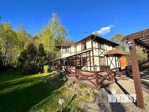 Дом 150м², 3-этажный, участок 25 сот.  