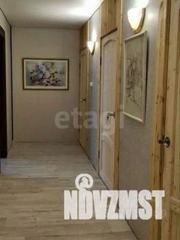 Дом 310м², 2-этажный, участок 160 сот.  