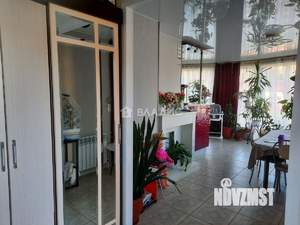 Дом 140м², 2-этажный, участок 10 сот.  
