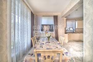 Дом 182м², 2-этажный, участок 9 сот.  