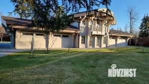 Дом 1500м², 2-этажный, участок 3 сот.  