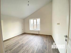 Дом 145м², 2-этажный, участок 10 сот.  
