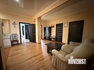 Дом 225м², 2-этажный, участок 6 сот.  