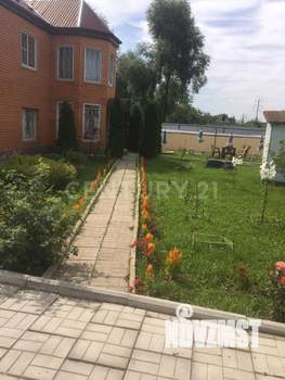 Дом 244м², 2-этажный, участок 6 сот.  