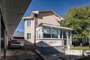 Дом 228м², 2-этажный, участок 15 сот.  
