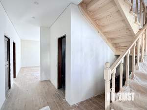 Дом 160м², 2-этажный, участок 10 сот.  