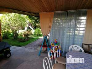 Дом 250м², 3-этажный, участок 15 сот.  