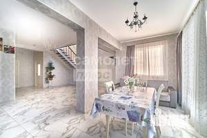 Дом 182м², 2-этажный, участок 9 сот.  