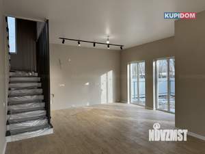 Дом 145м², 2-этажный, участок 10 сот.  