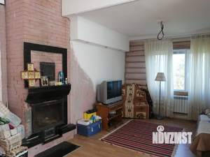 Дом 250м², 3-этажный, участок 15 сот.  