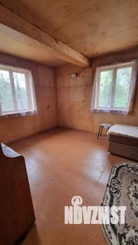 Дом 40м², 2-этажный, участок 6 сот.  