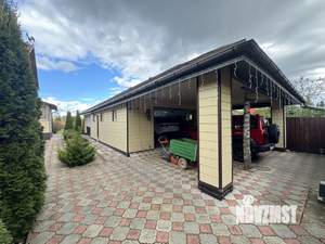 Дом 240м², 2-этажный, участок 15 сот.  