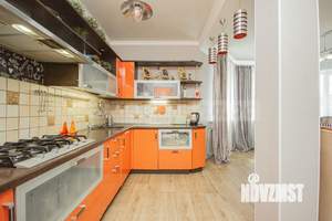 Дом 228м², 2-этажный, участок 15 сот.  