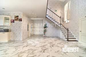 Дом 182м², 2-этажный, участок 9 сот.  