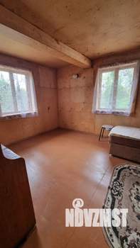 Дом 40м², 2-этажный, участок 6 сот.  
