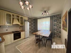 Дом 274м², 2-этажный, участок 15 сот.  
