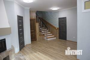 Дом 280м², 3-этажный, участок 15 сот.  