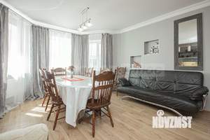 Дом 228м², 2-этажный, участок 15 сот.  