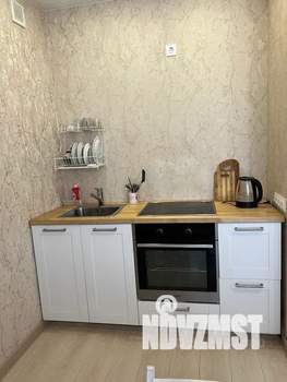 2-к квартира, посуточно, 40м2, 1/10 этаж