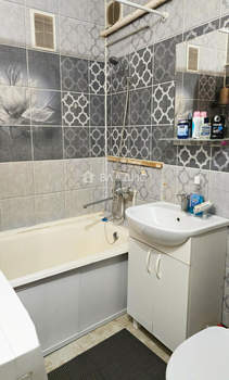 2-к квартира, вторичка, 43м2, 1/5 этаж