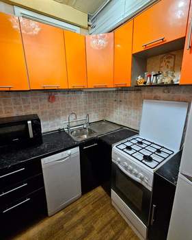 2-к квартира, вторичка, 42м2, 1/5 этаж