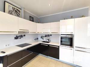 2-к квартира, вторичка, 93м2, 10/17 этаж