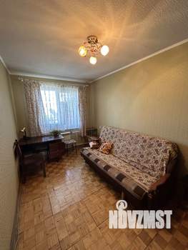 3-к квартира, вторичка, 64м2, 8/9 этаж