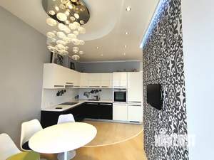 2-к квартира, вторичка, 93м2, 10/17 этаж