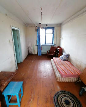 3-к квартира, вторичка, 77м2, 1/2 этаж