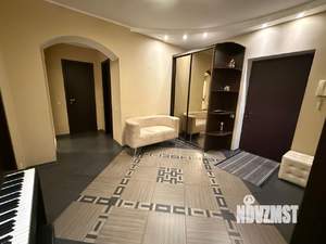 2-к квартира, вторичка, 82м2, 9/10 этаж