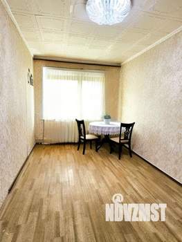 2-к квартира, вторичка, 42м2, 1/5 этаж