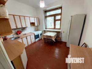 2-к квартира, вторичка, 63м2, 4/4 этаж