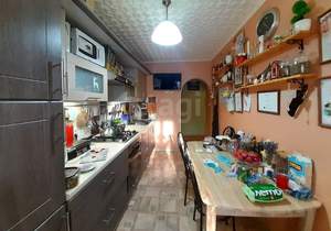 4-к квартира, вторичка, 80м2, 3/5 этаж
