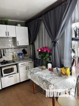 Студия квартира, вторичка, 27м2, 1/4 этаж